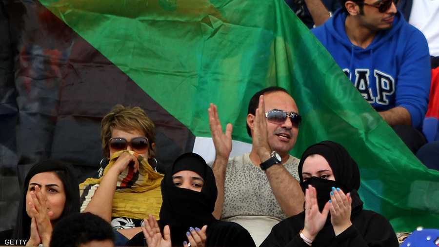 هتافات وتصفيق.. سبيل الكويتيات لتشجيع منتخبهن