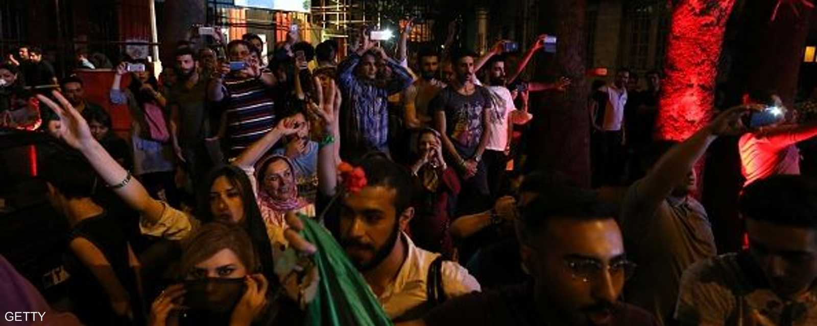 الآلاف تدفقوا إلى الشوارع للاحتفال بإبرام الاتفاق النووي