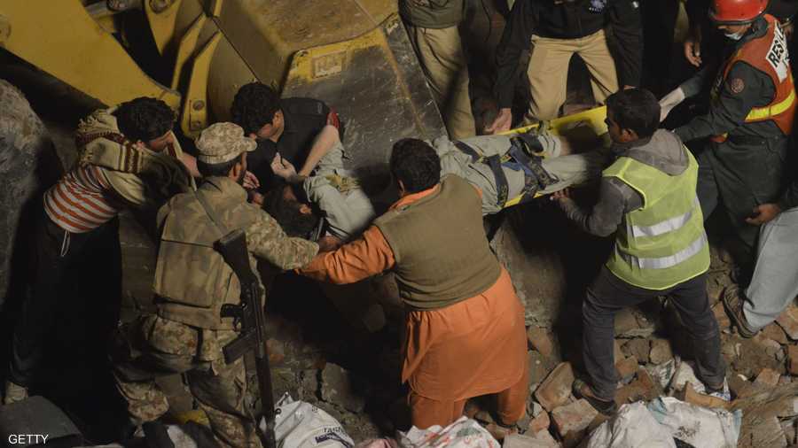 يأتي الحادث بعد زلزال ضرب المبنى قبل أيام.