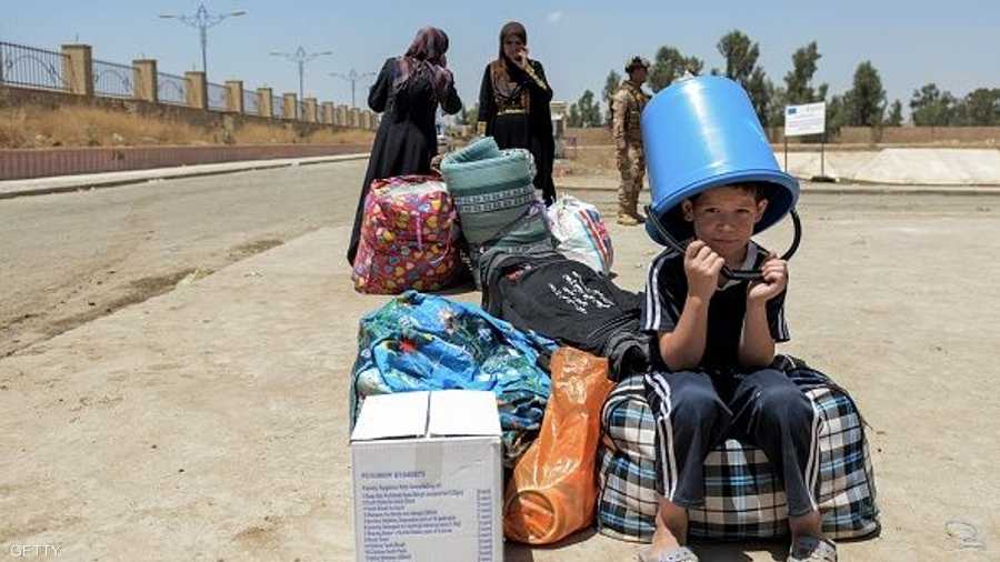 النازحون يواجهون "تمزقا عائليا"