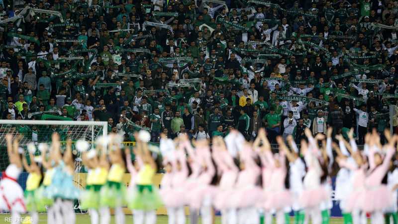 سمح لـ 10 آلاف مشجع بمتابعة المباراة من المدرجات