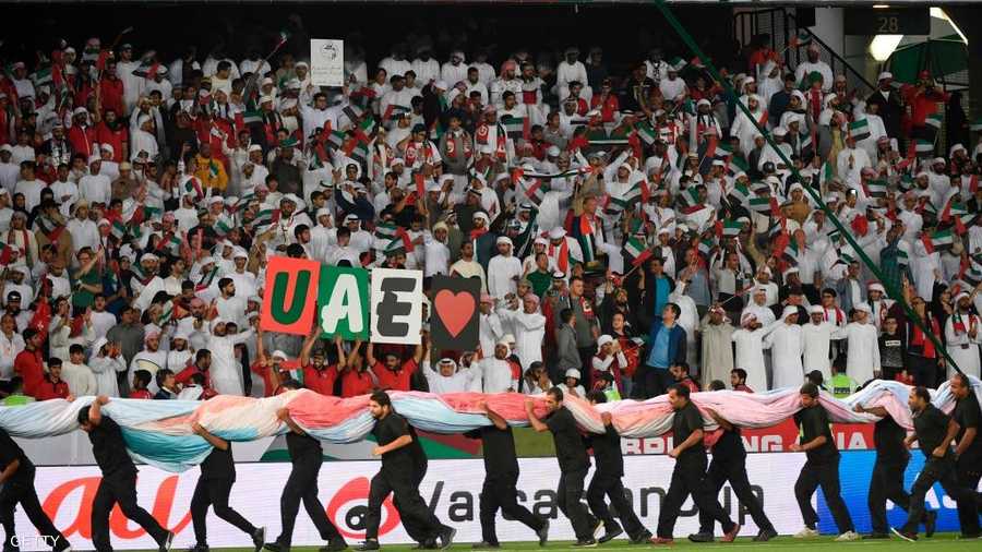 انتهت المباراة الافتتاحية للبطولة الآسيوية بالتعادل، هدف في كل شبكة، بين منتخب الإمارات ونظيره البحريني. وتلتقي الإمارات في مباراتها التالية مع الهند، بينما تلعب البحرين ضد تايلاند.