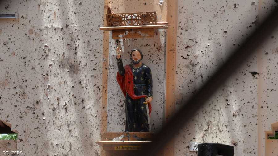 تعتقد السلطات أن اثنين من الانفجارات ناجمة عن هجمات انتحارية.