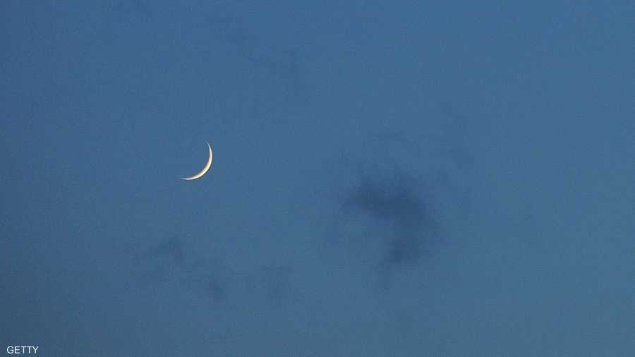 تحري هلال رمضان في جميع الدول العربية