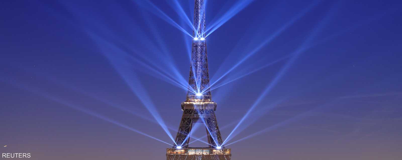 الأنوار أضاءت إيفل