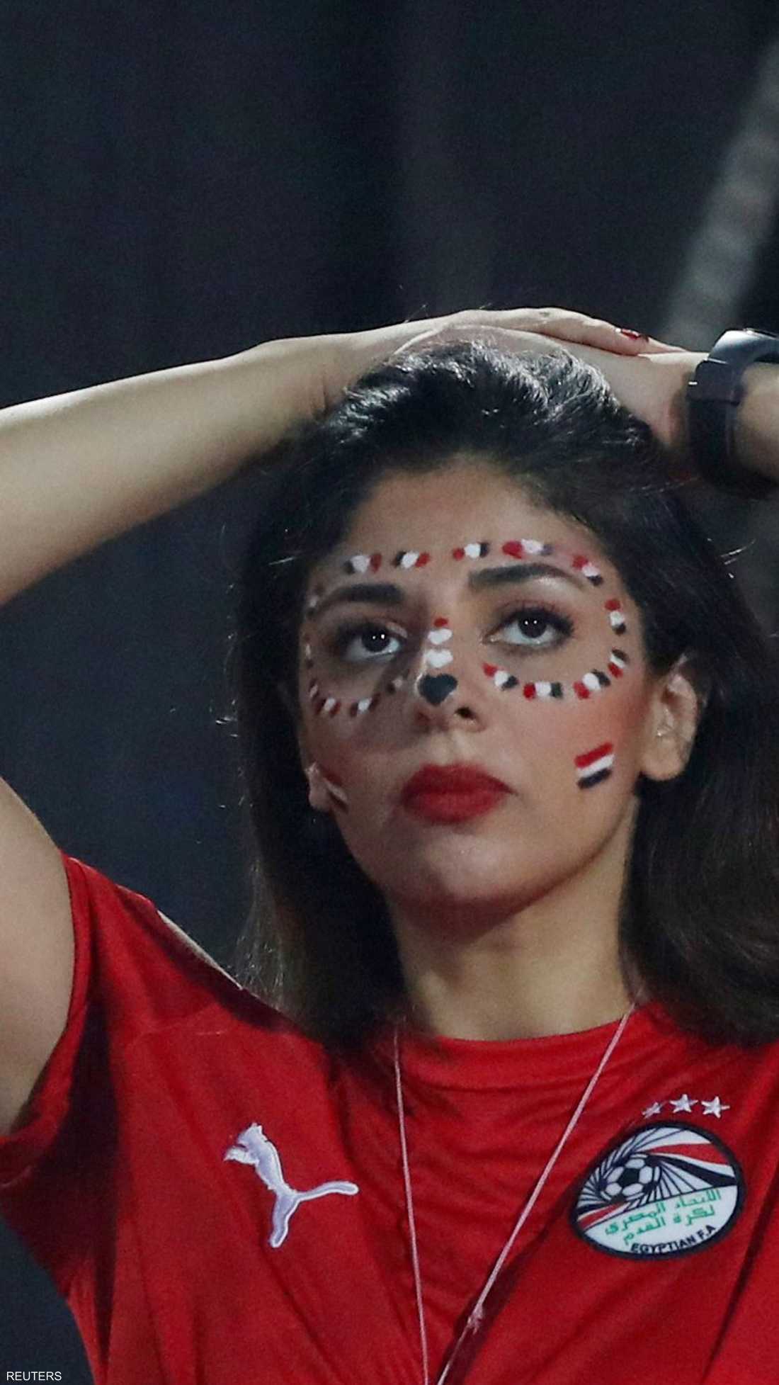 الجمهور لا يصدق خروج الفراعنة من البطولة