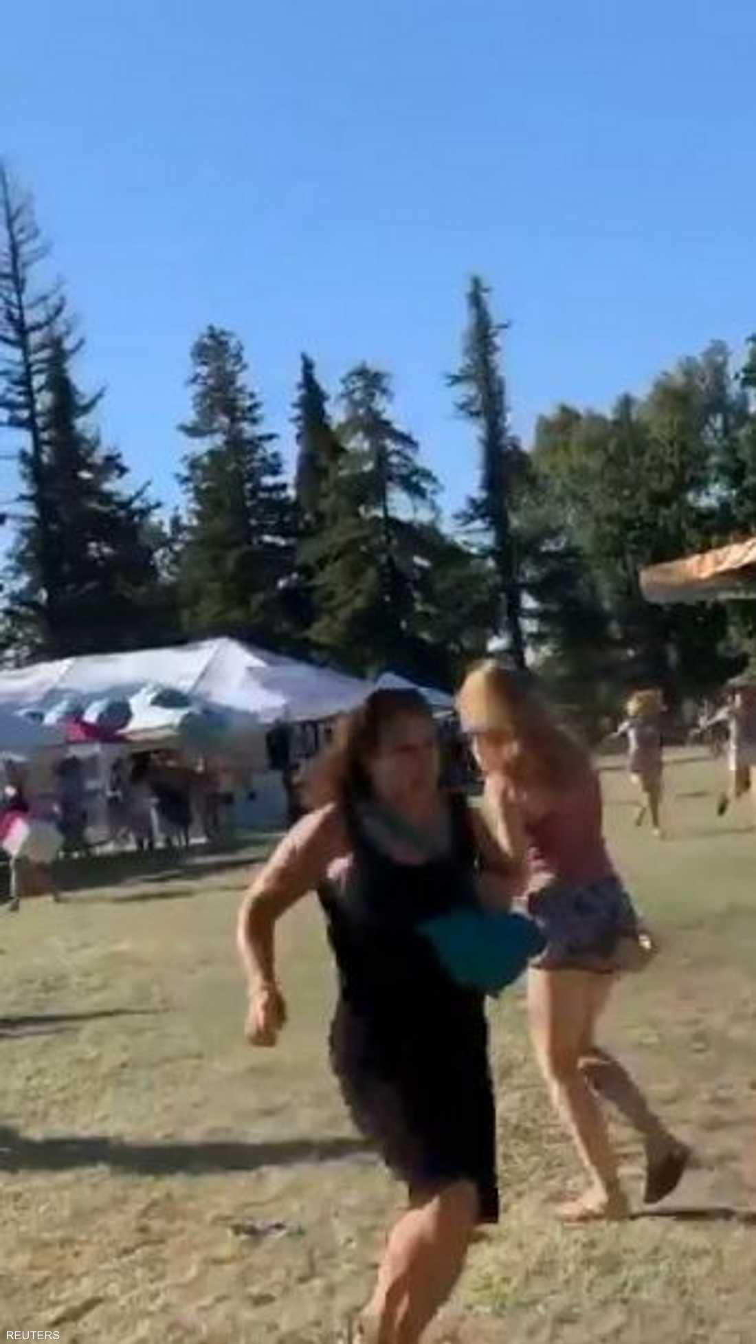 يركضون هربا من الموت