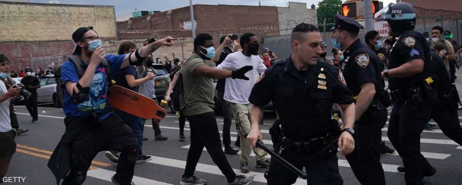 التظاهرات اجتاحت مدنا عدة وشهدت تصاعدا خطيرا