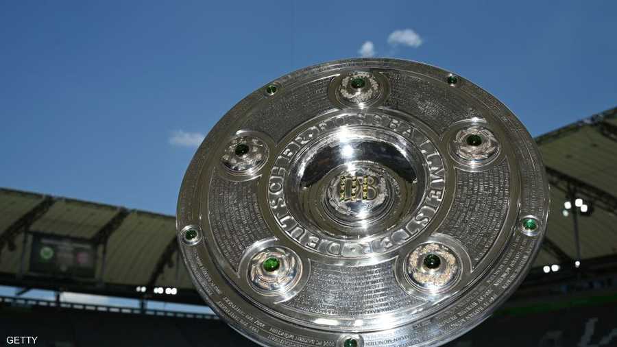 درع البوندسليغا بقيت في مكانها المفضل