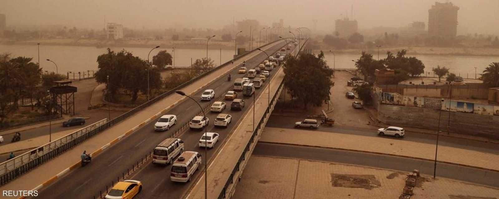 تتعرض غالبية أنحاء العراق الأربعاء لعاصفة ترابية