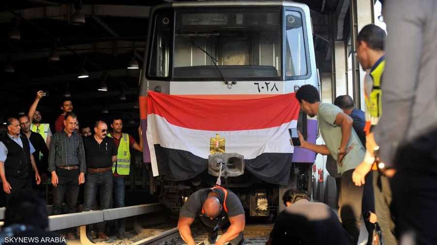 يخطط محروس لسحب طائرة من طراز معين وأوزان تصل لقرابة الـ200 طن.