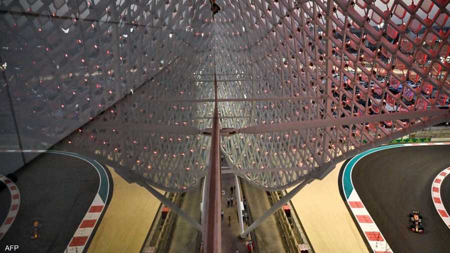 جلسة التدريب الثانية قبل سباق جائزة أبوظبي الكبرى للفورمولا