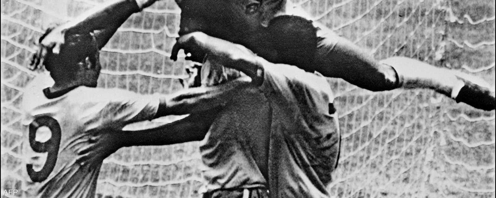 بيليه في لقطة كروية