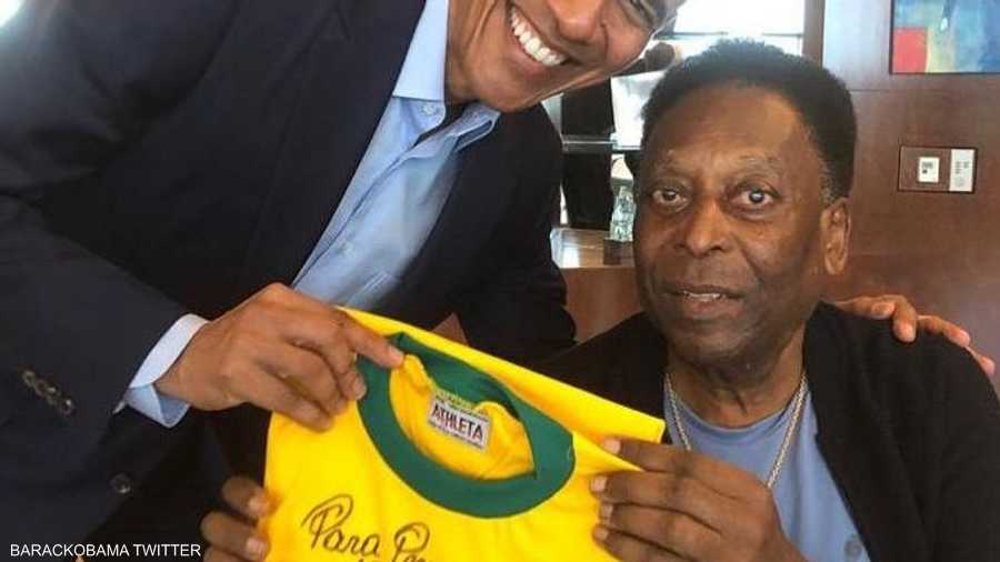 أوباما ينشر صورته إلى جانب الأسطورة: بيليه أعظم من أنجبت كرة القدم على الإطلاق