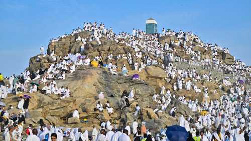 ضيوف الرحمن على صعيد عرفات