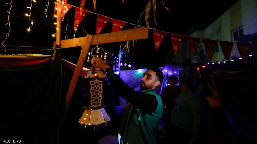 أنوار رمضان تضيء عتمة الحرب