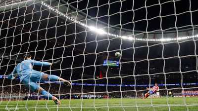 بيان رسمي من "اليويفا" بشأن ركلة جزاء ألفاريز ضد ريال مدريد