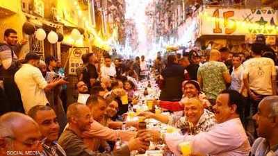 فيديو.. "المطرية" تنظم أكبر إفطار جماعي في مصر