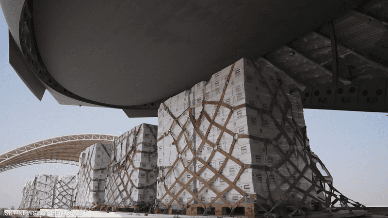 دولة الإمارات تسير مساعدات إنسانية إلى أفغانستان