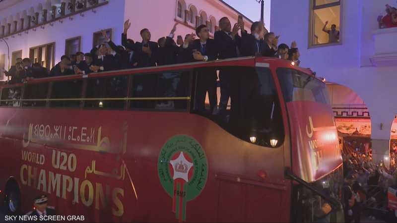 استقبال رسمي وشعبي للمنتخب المغربي بعد فوزه بكأس العالم