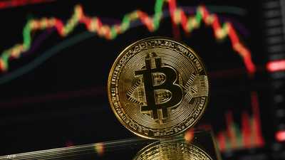البتكوين تسجل أدنى مستوياته منذ 15 شهرا