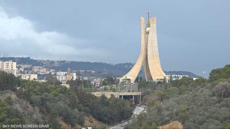 الجزائر تعيد فتح ملف التجارب النووية الفرنسية