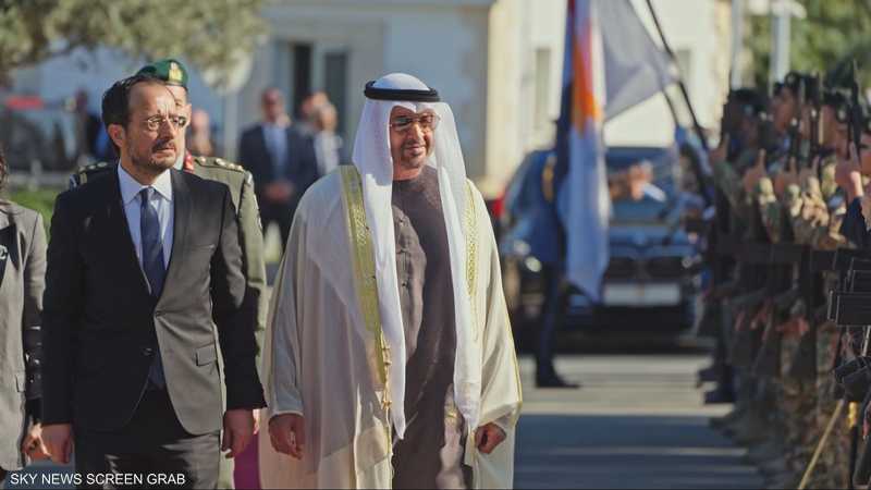 رئيس دولة الإمارات يناقش مع نظيره القبرصي تعزيز العلاقات