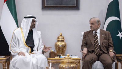 رئيس الإمارات ورئيس وزراء باكستان يبحثان علاقات التعاون
