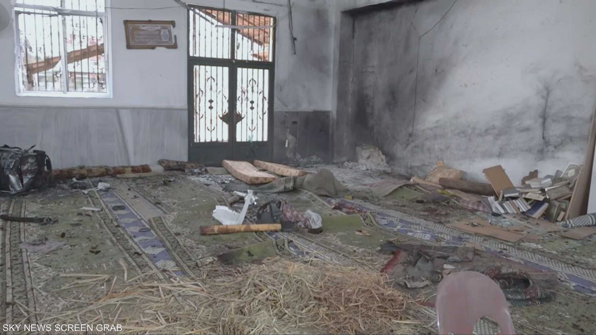 تفجير مسجد في حمص يعيد التحديات الأمنية لدمشق إلى الواجهة