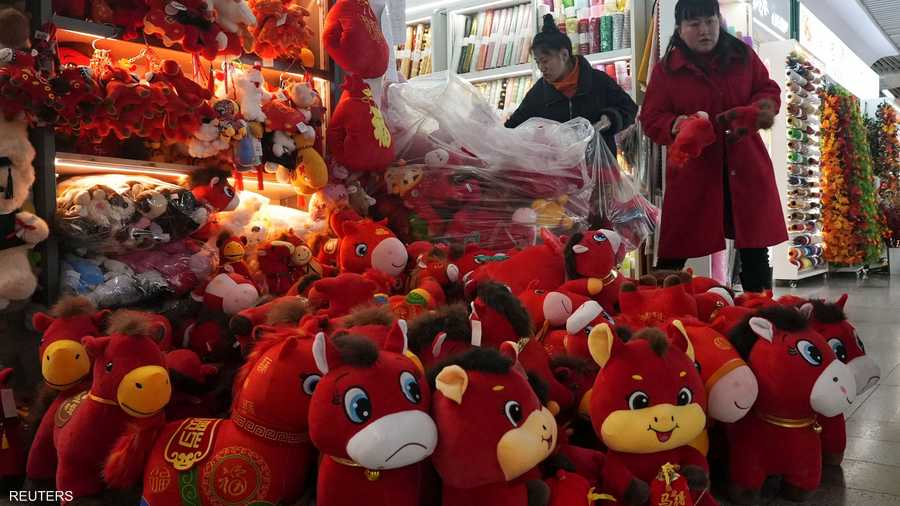 تشانغ هو تشينغ، صاحبة متجر هابي سيستر تعرض الحصان الباكي