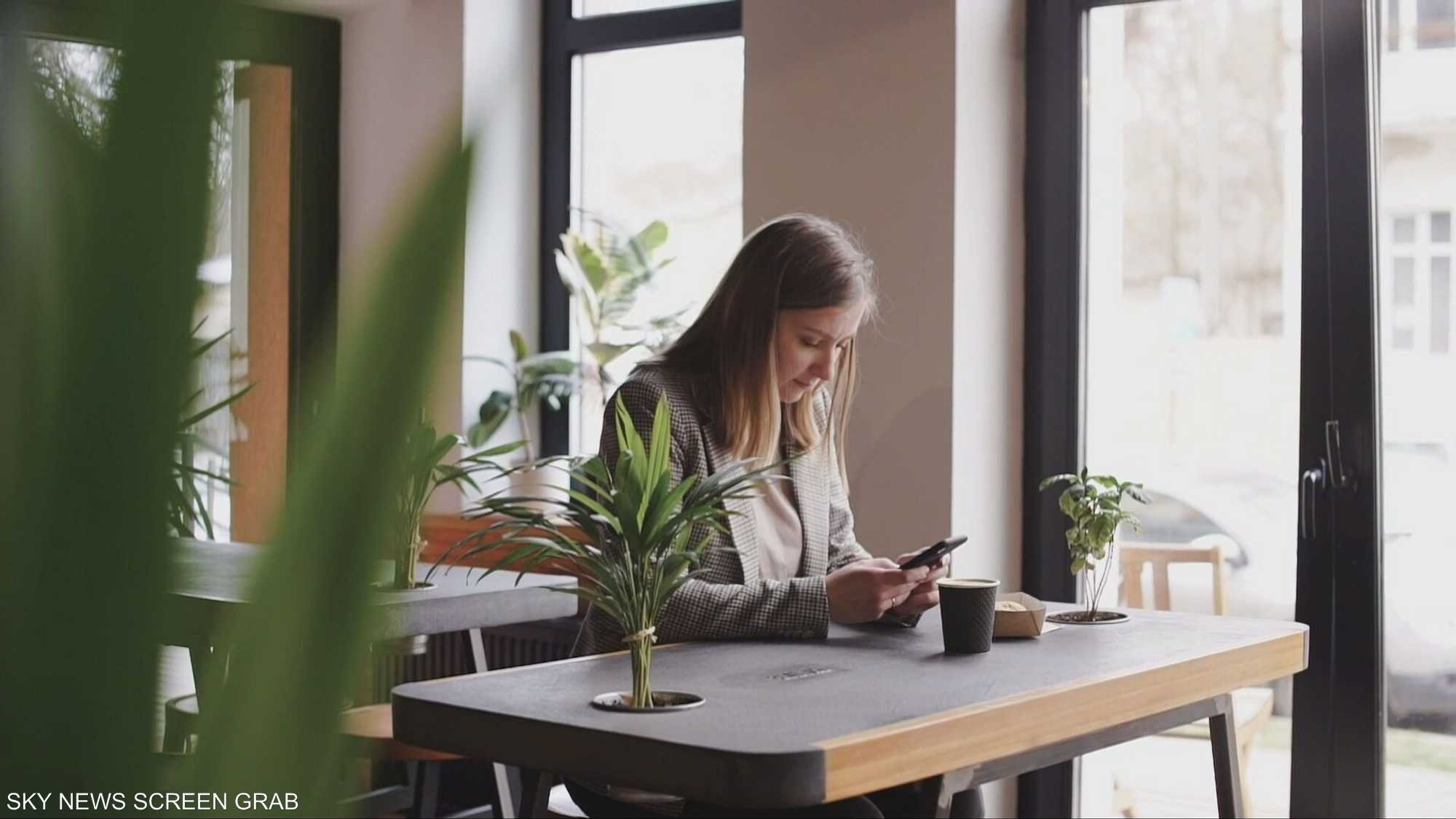 ما دور العوامل النفسية في تنامي ظاهرة الإدمان الرقمي؟