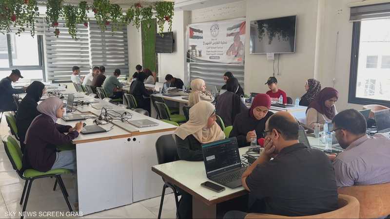 الإمارات توفر قاعات مزودة بالإنترنت لمساعدة الطلبة